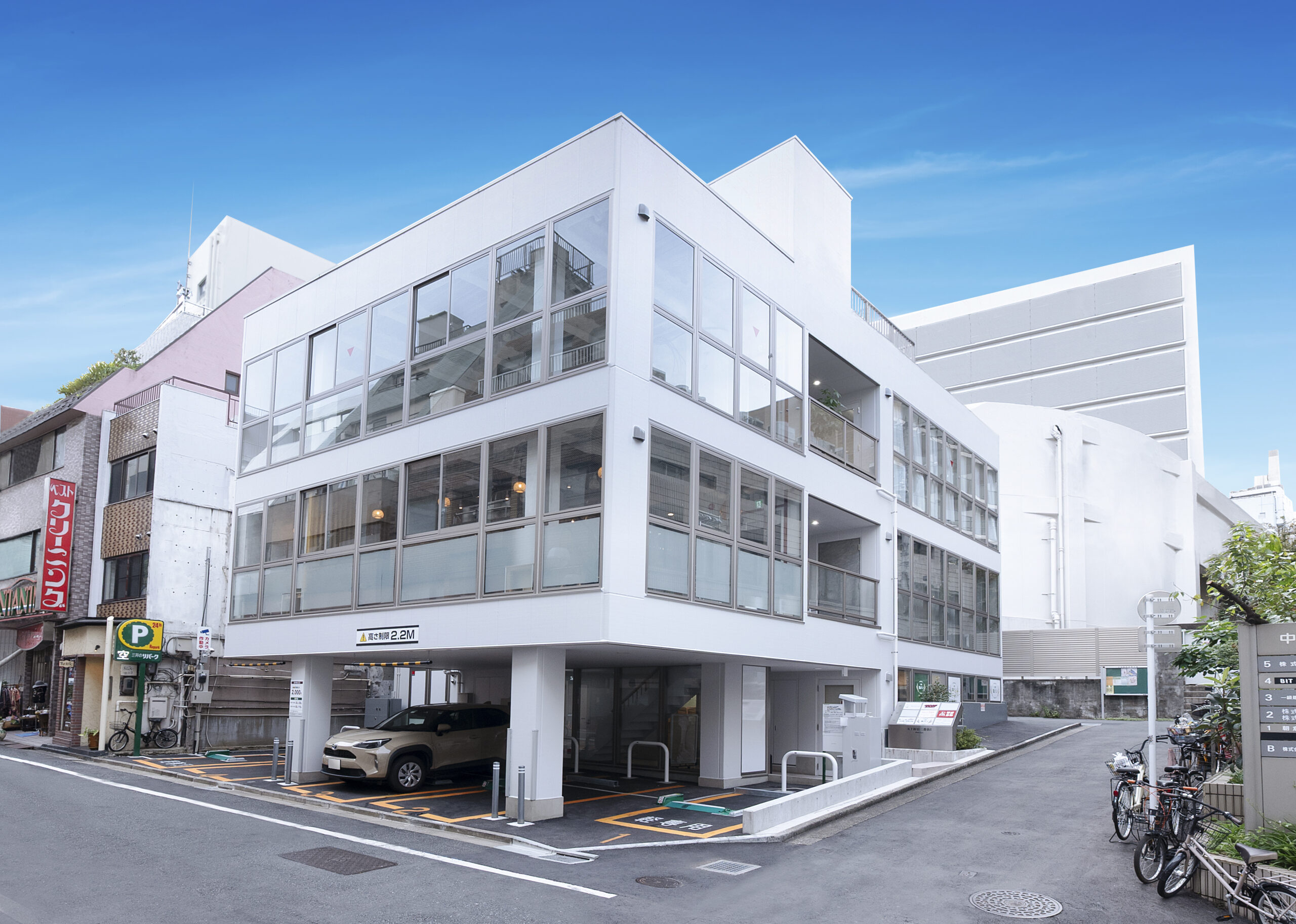 コインパーキングの上部空間を活かし、収益性を高めた「フィル・パーク新宿三番街Ⅰ」の事例